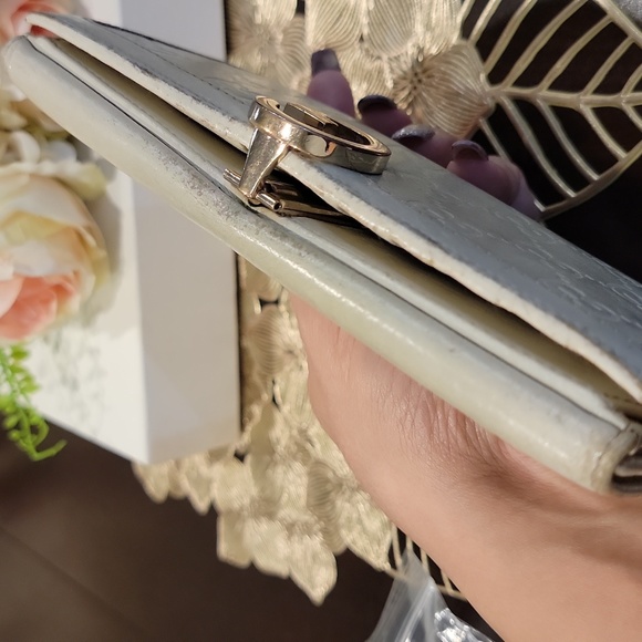 Authentic Gucci Guccisima wallet - Picture 7 of 13